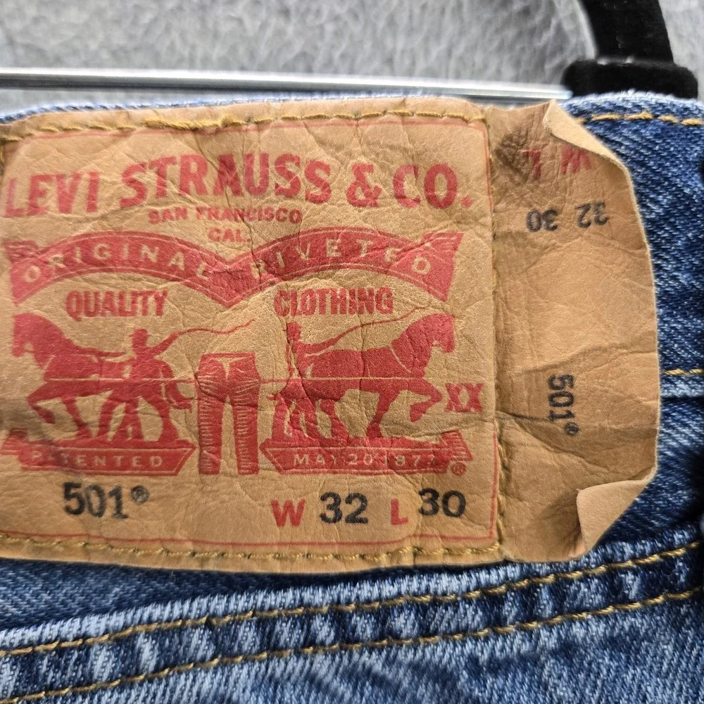 Levi's 501 Men Jeans 32X30 Blue Denim Original Fit‎ Straight Leg Button Fly